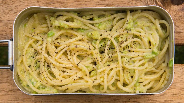 アボカドクリームパスタの作り方